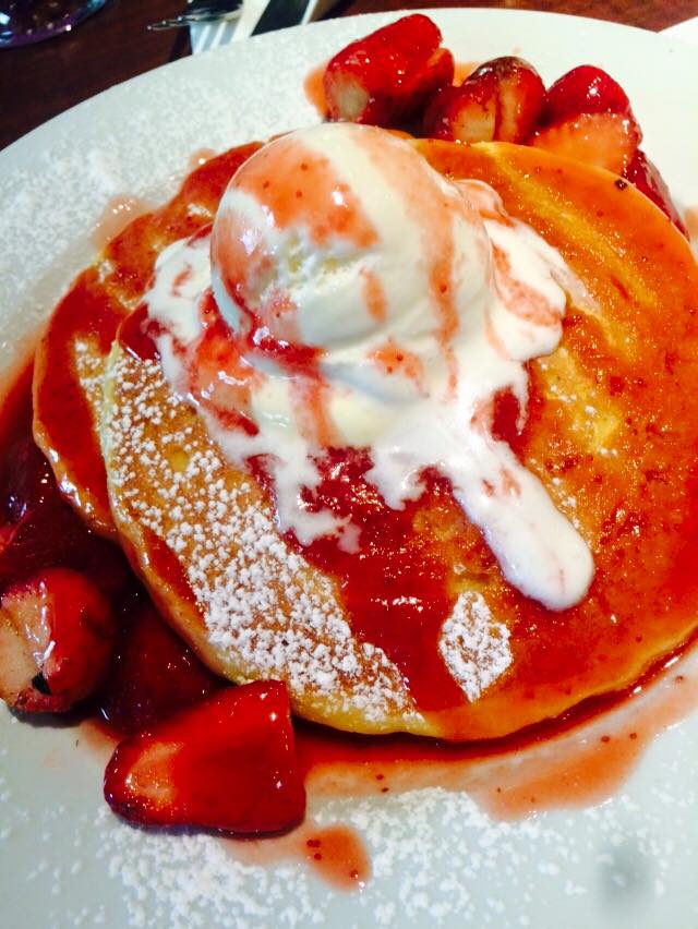 เที่ยวซิดนีย์ Strawberry Patch Pancake