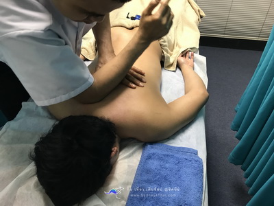 นวด นวดแก้อาการในซิดนีย์ คลีนิคนักเรียนนวดรักษา - Remedial Massage